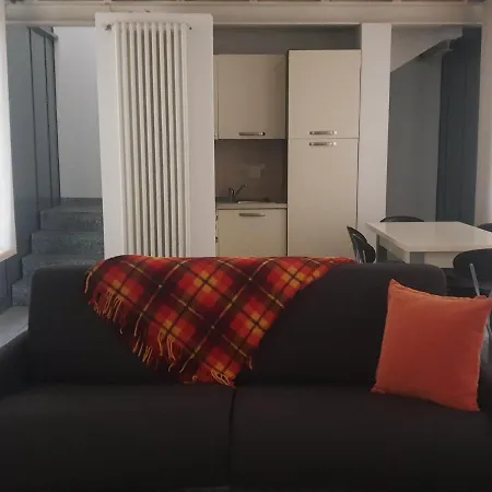 Tra E Montagna Casa Ideale 公寓