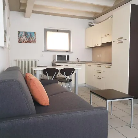 Tra E Montagna Casa Ideale 公寓