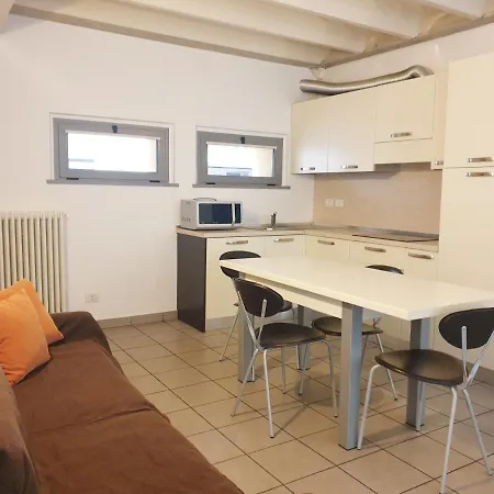 Tra E Montagna Casa Ideale * Лекко